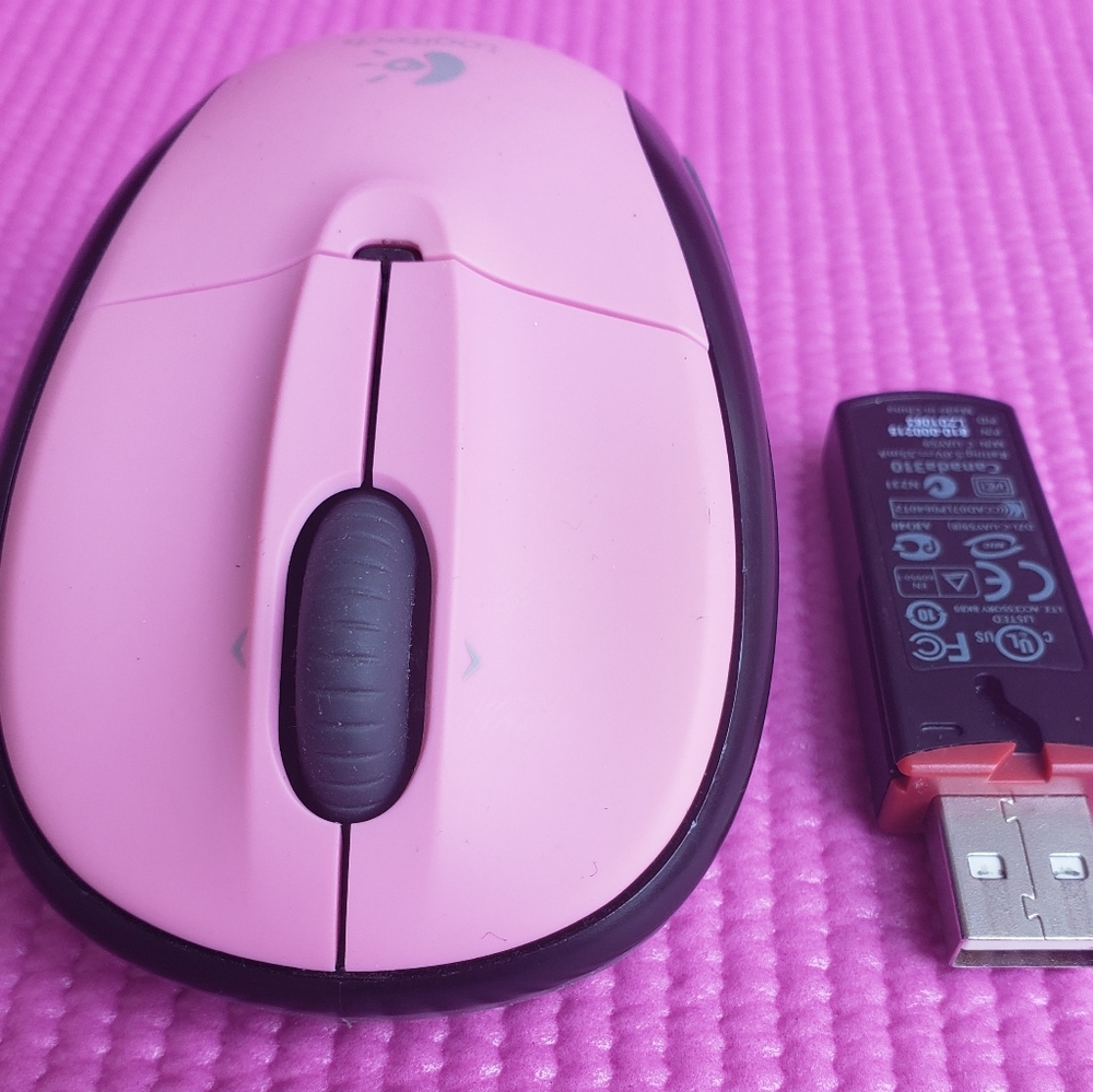 Logitech V220 3-Button Wireless Mouse - Picture 4 of 11